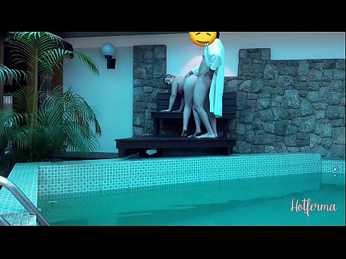 ❤️ Bulla ancillam ad piscinam invitat, sed fervido resistere non potuit Sex  at la.xywewl.top
